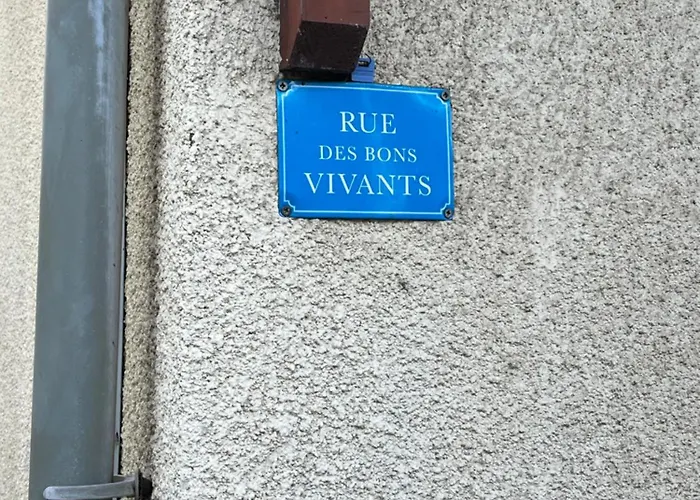 On Est Trop Bien Ici Kamp alanı